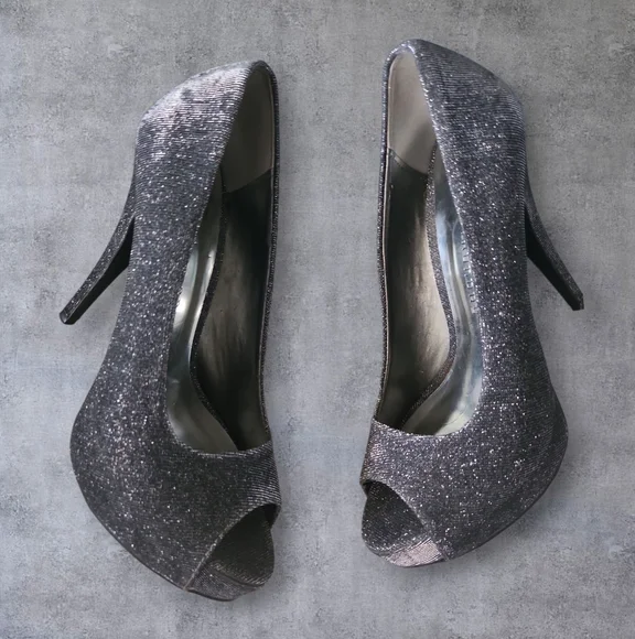 Chinese Laundry Silver Glitter Peep-Toe Heels - Picture 2 of 5
